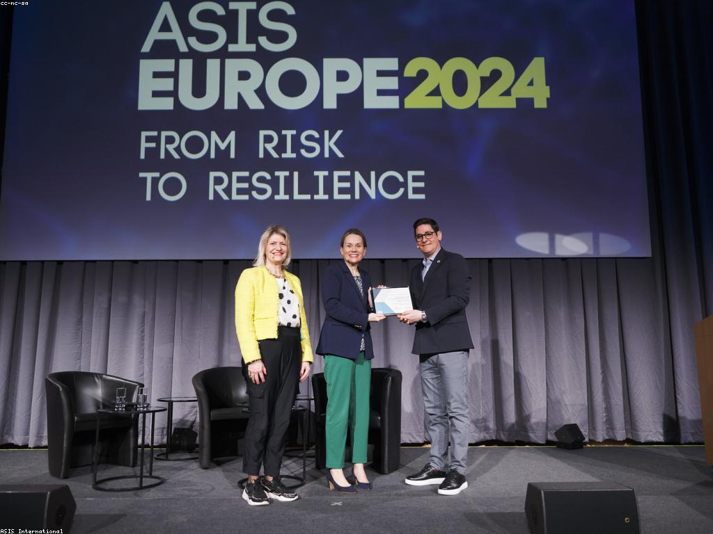 ការពិចារណាអំពីសុវត្ថិភាពក្នុងព្រឹត្តិការណ៍សាធារណៈ