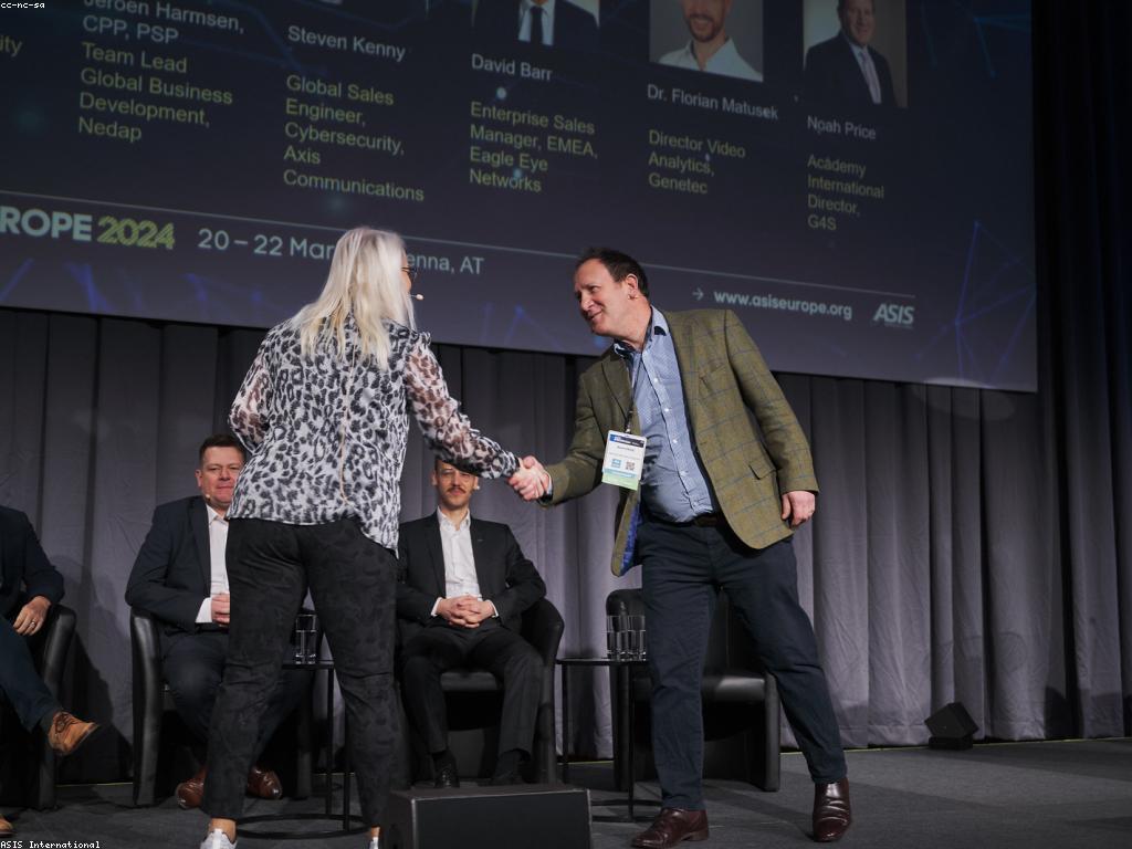 ការពិចារណាអំពីសុវត្ថិភាព